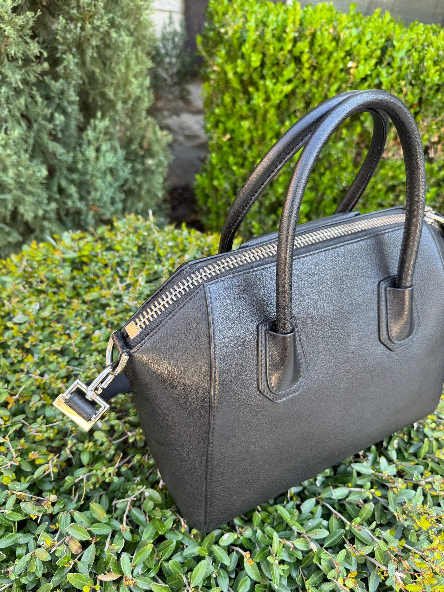 Antigona Small Top Handle Top Grained Leather