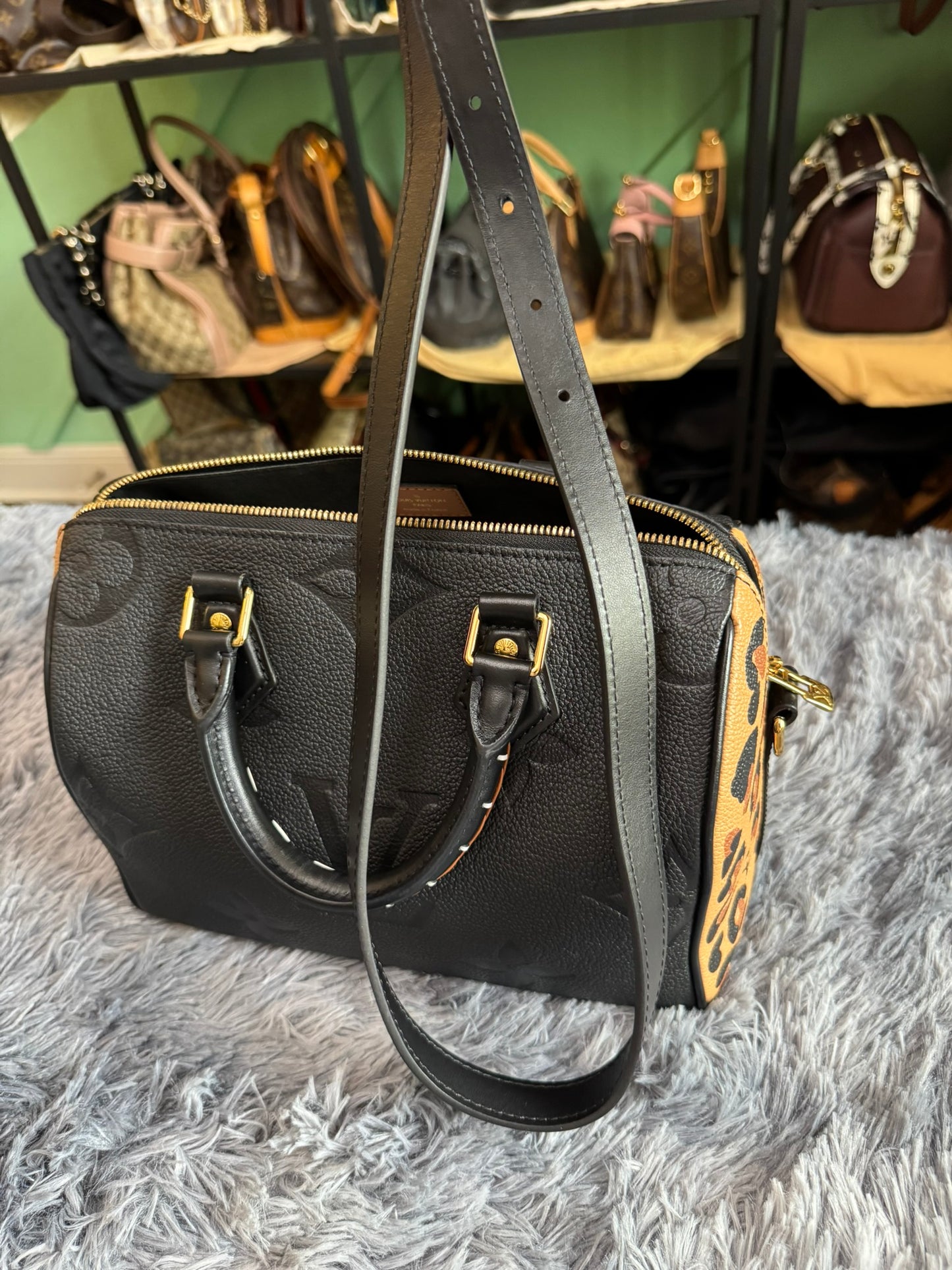 Louis Vuitton Speedy Bandoulière 25 in Wild at Heart (Limited Edition)