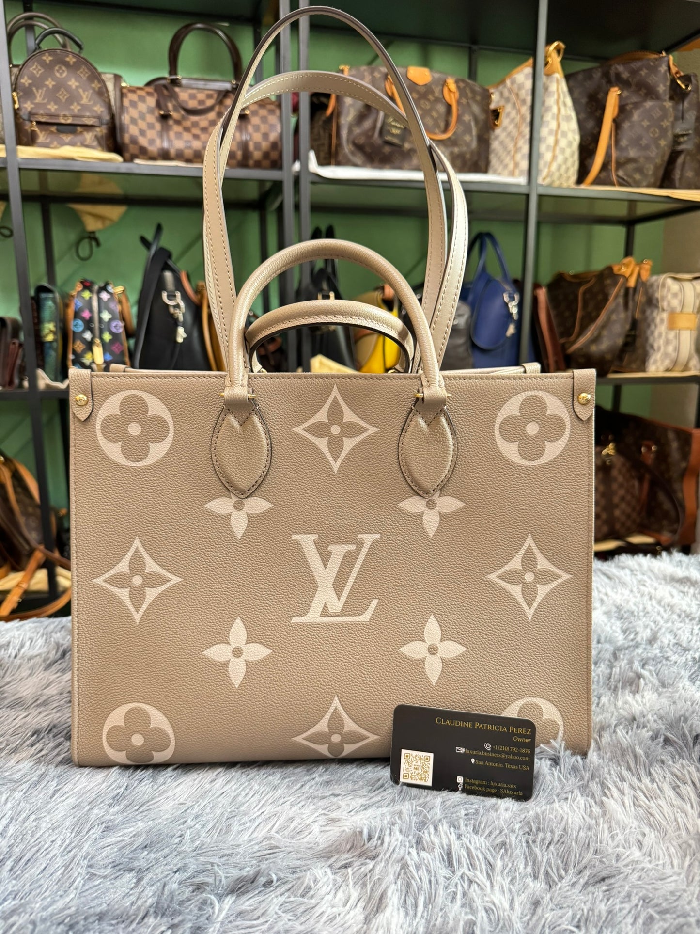 Louis Vuitton OnTheGo MM in Bicolor Monogram Empreinte Leather (Tourterelle/Cream)