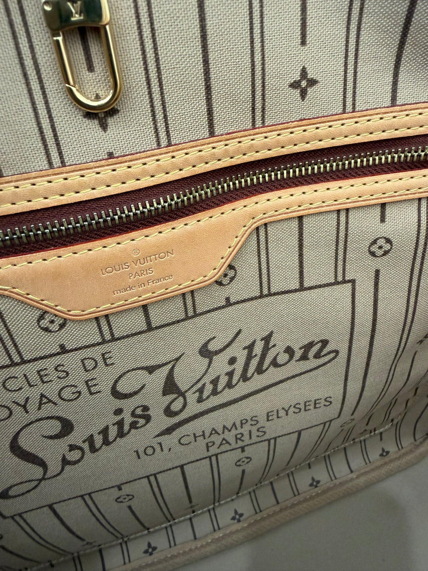 Gucci Neo Skull Duffle Bag