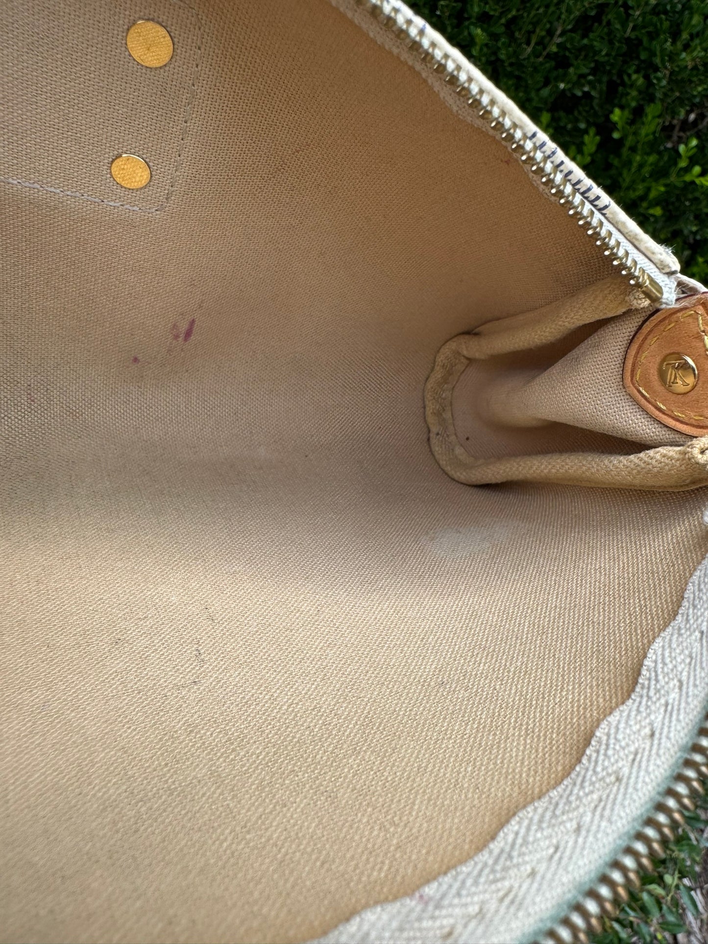 Louis Vuitton Eva Clutch in Damier Azur Canvas