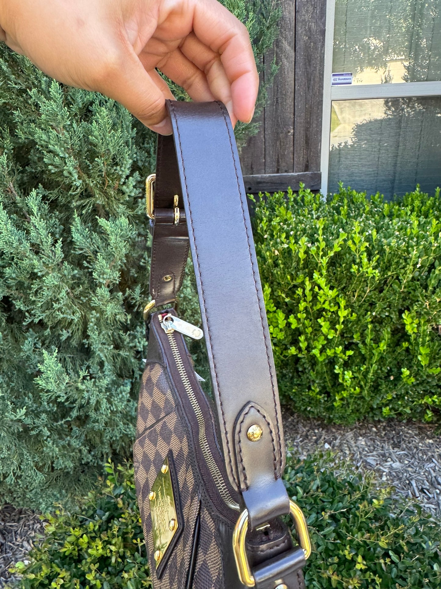 Louis Vuitton Thames PM in Damier Ebene Canvas