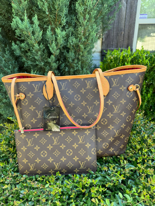 Louis Vuitton Neverfull MM in Monogram Canvas with Cerise Interior