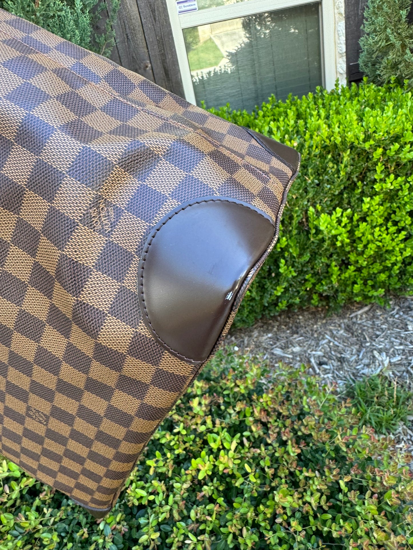 Louis Vuitton Hampstead MM in Damier Ebene Canvas