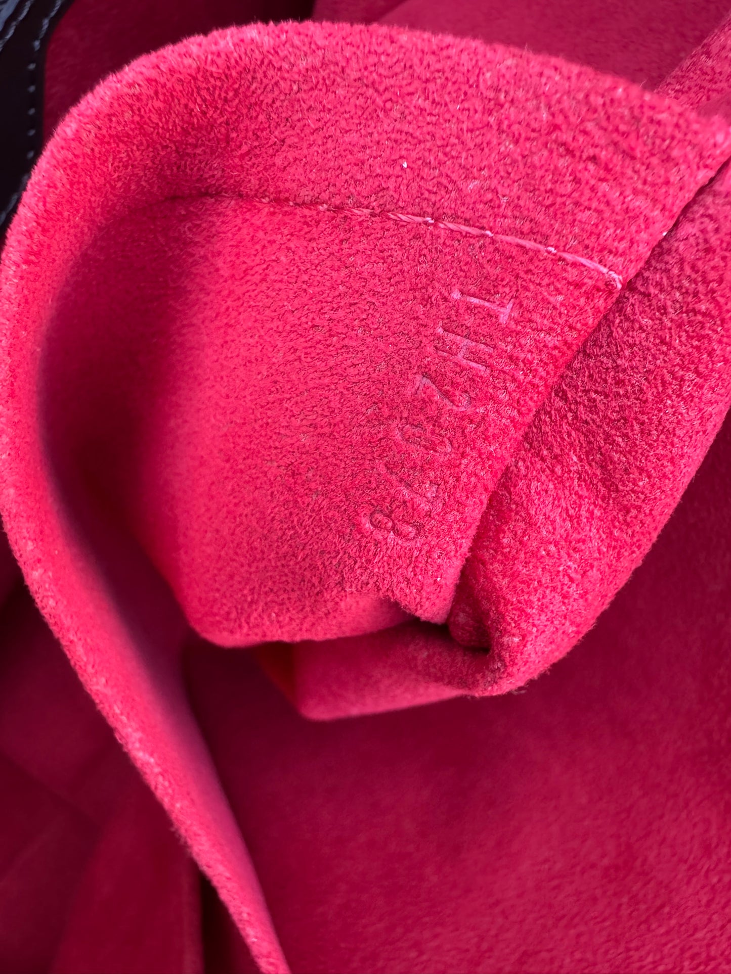 Louis Vuitton Hampstead MM in Damier Ebene Canvas