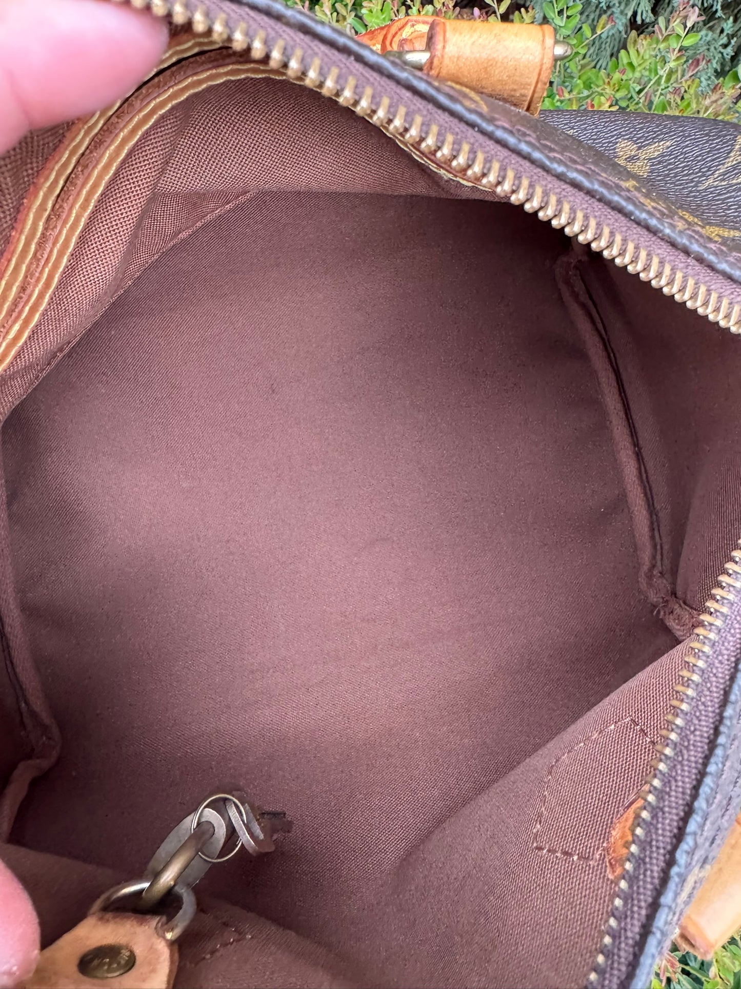 Louis Vuitton Speedy 25 in Monogram Canvas