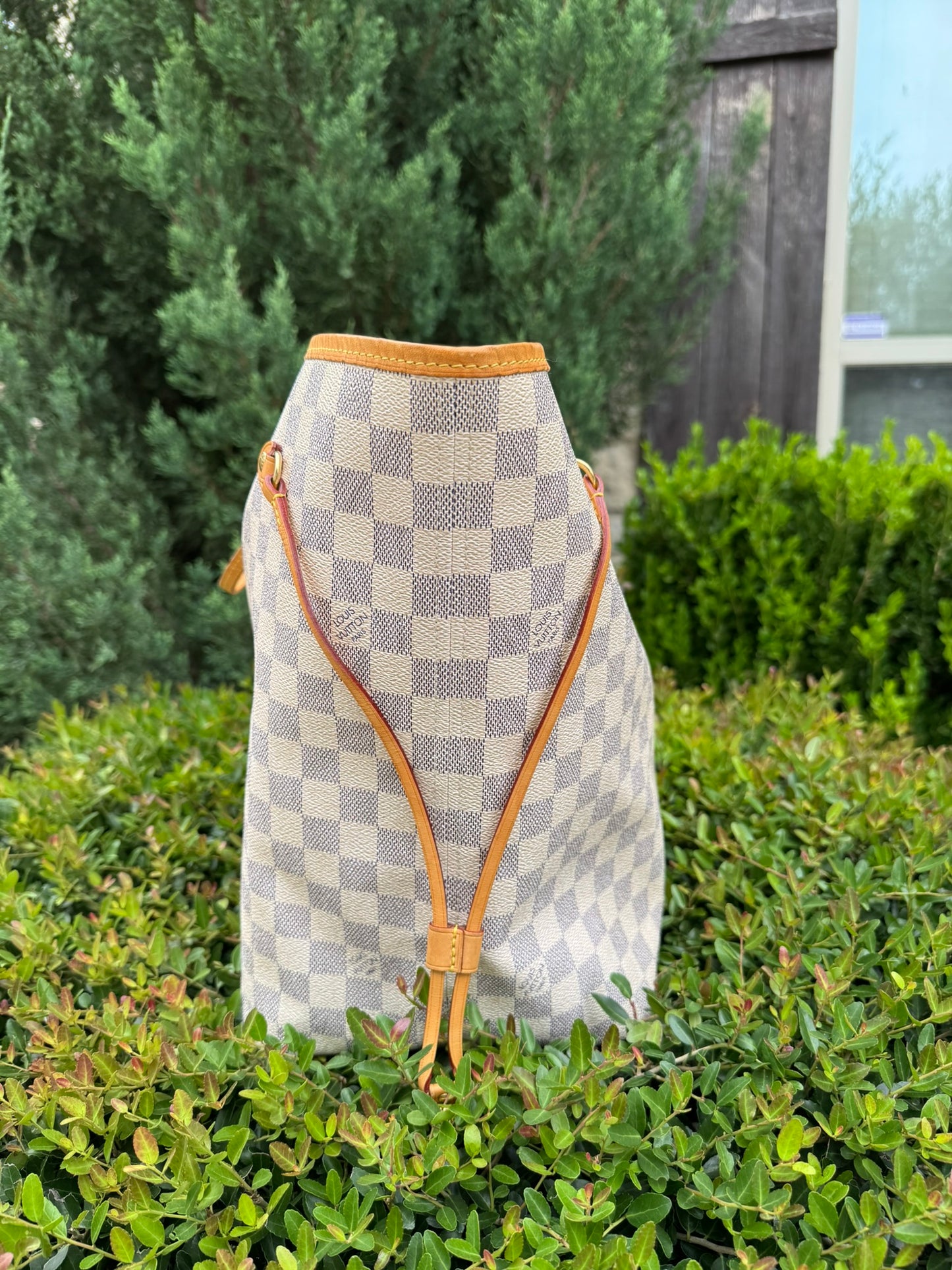 Louis Vuitton Neverfull GM in Damier Azur Canvas