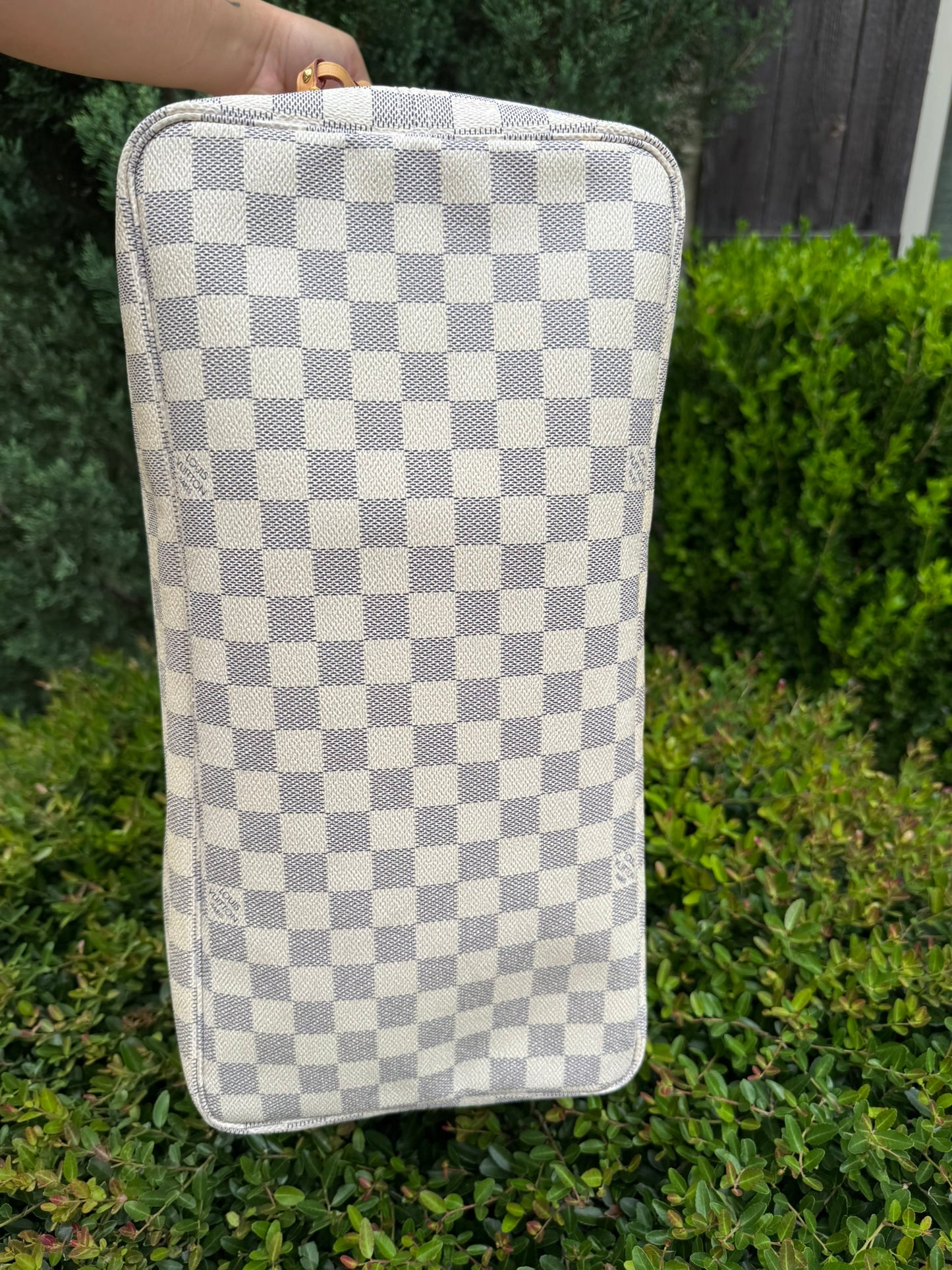 Louis Vuitton Neverfull GM in Damier Azur Canvas