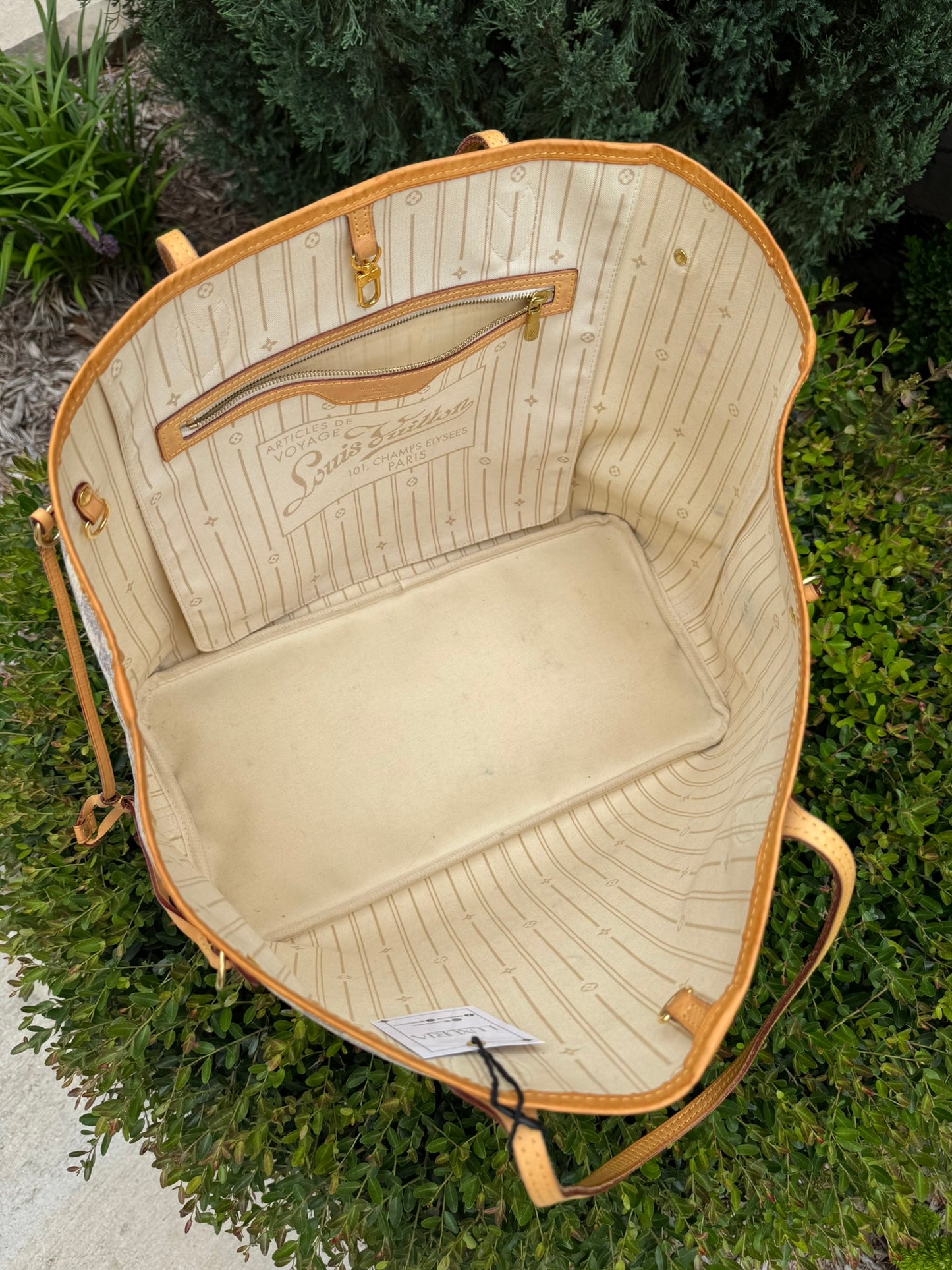 Louis Vuitton Neverfull GM in Damier Azur Canvas