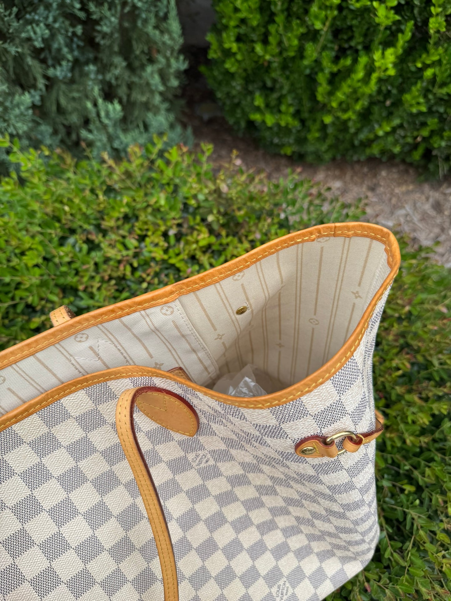 Louis Vuitton Neverfull GM in Damier Azur Canvas