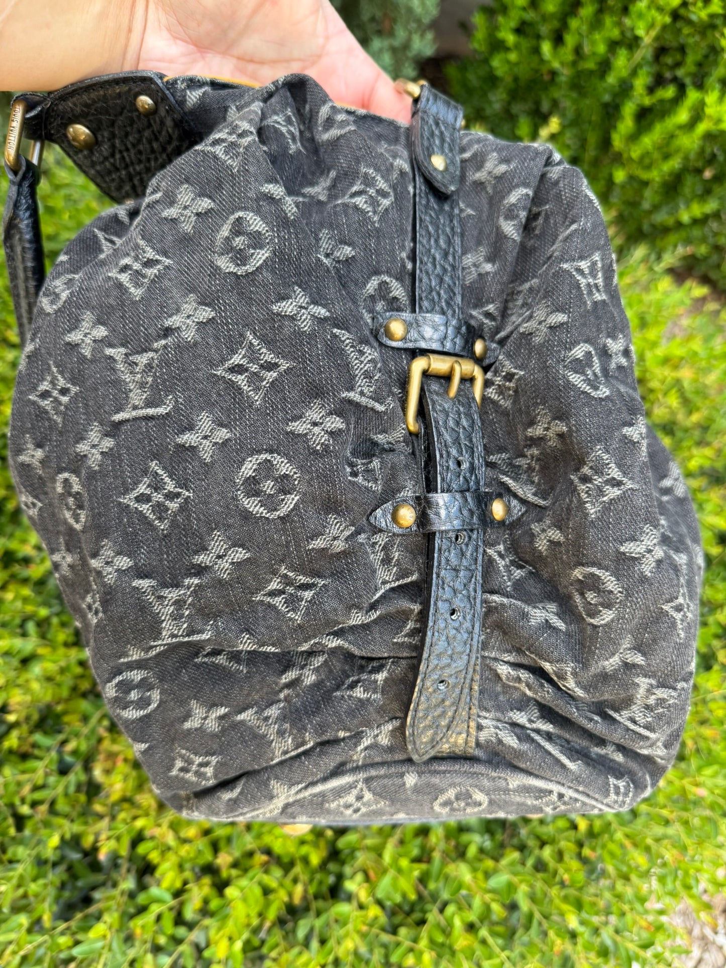 Louis Vuitton Mahina XL