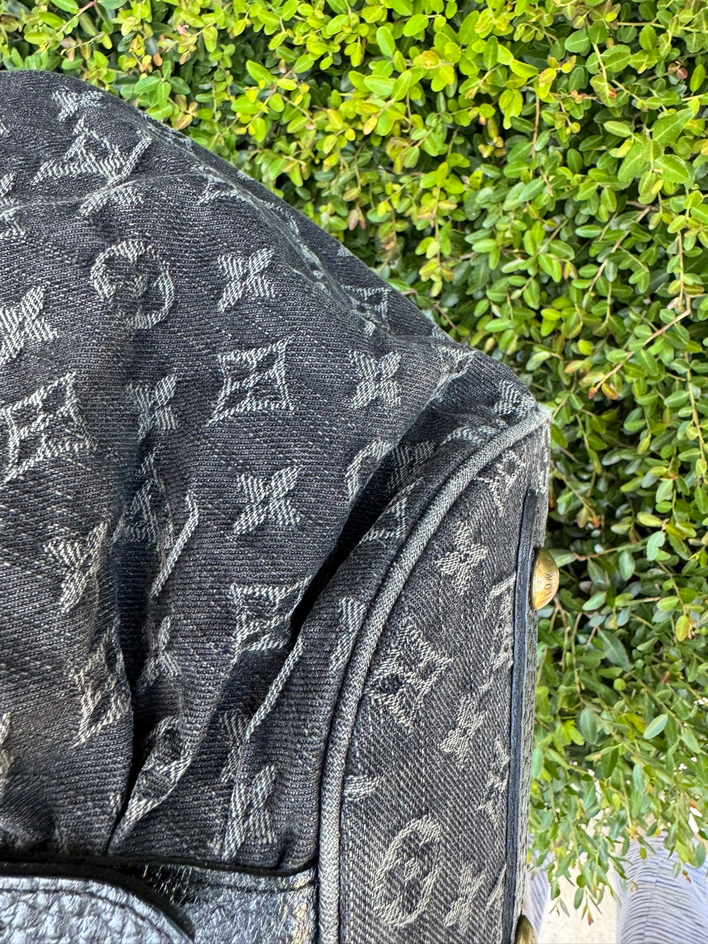 Louis Vuitton Mahina XL