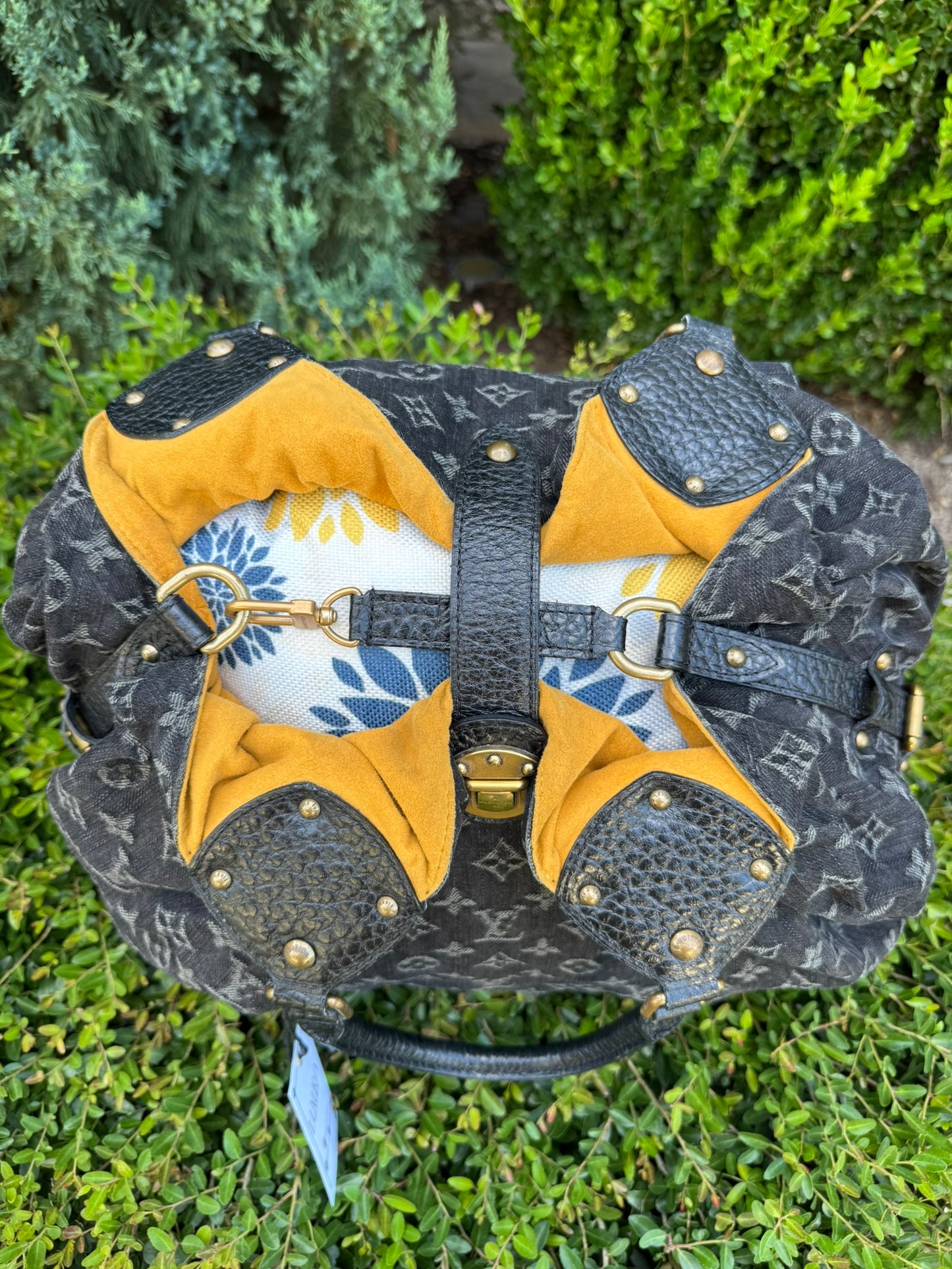 Louis Vuitton Mahina XL