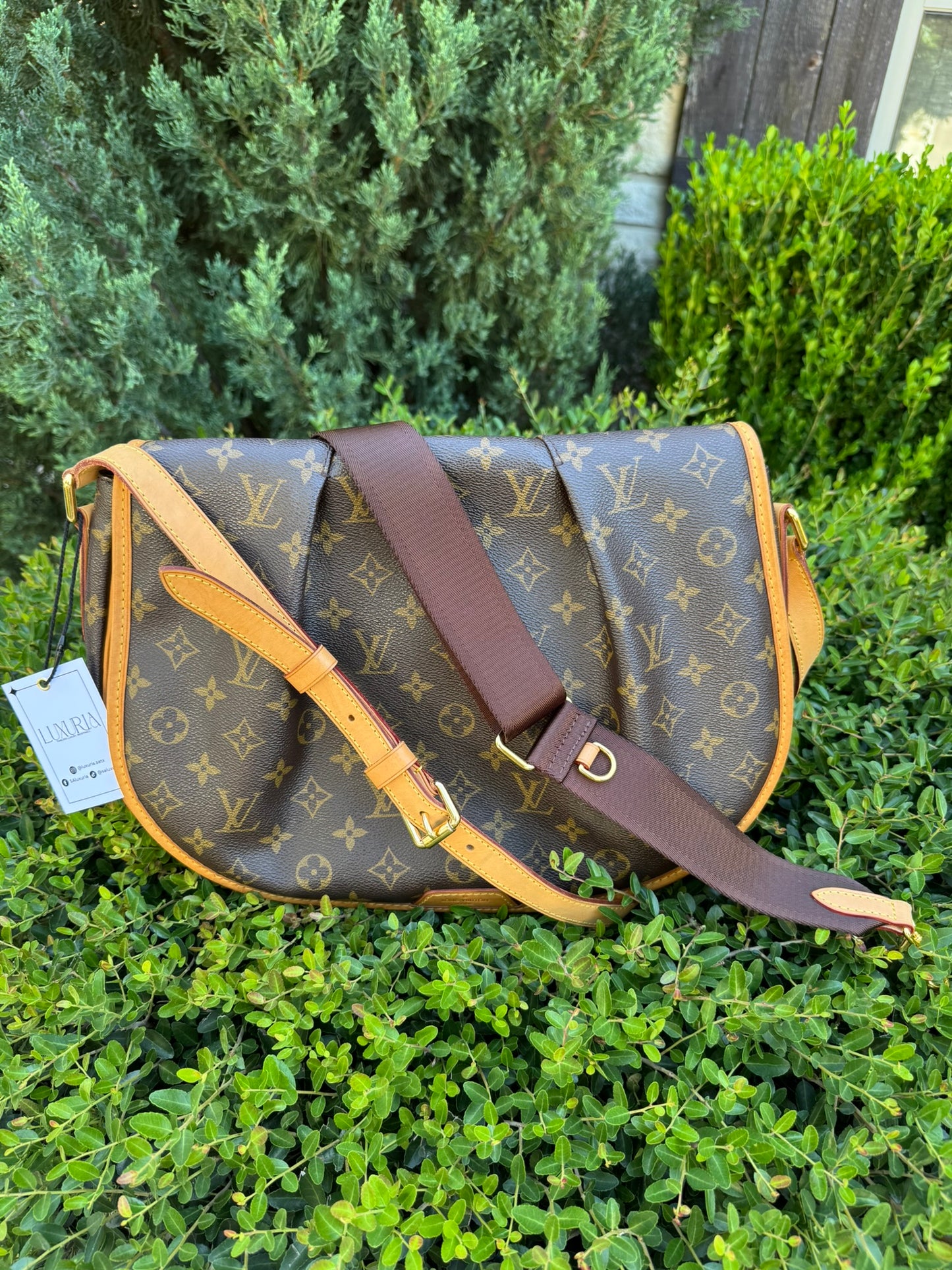 Louis Vuitton Menilmontant MM