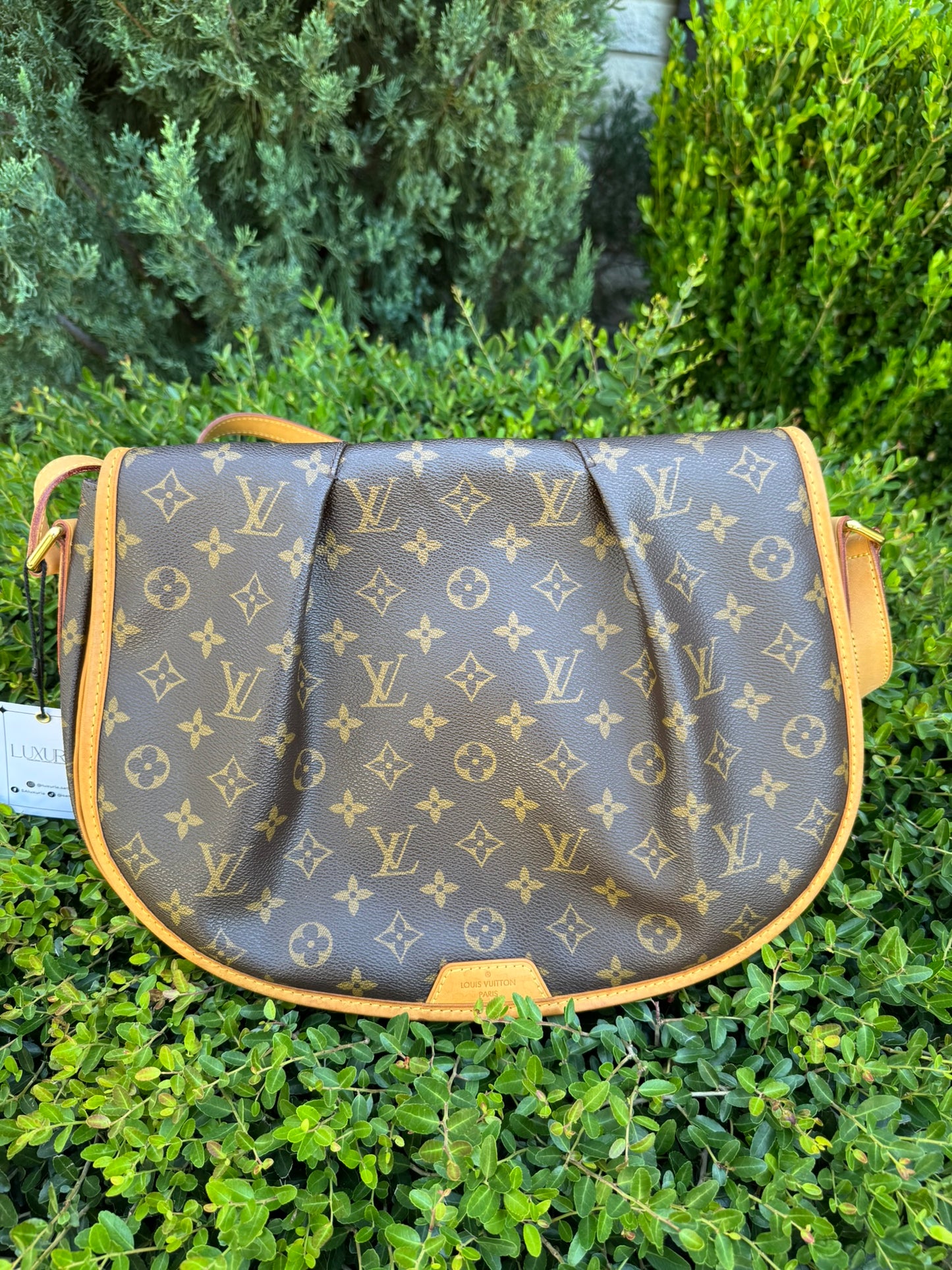 Louis Vuitton Menilmontant MM