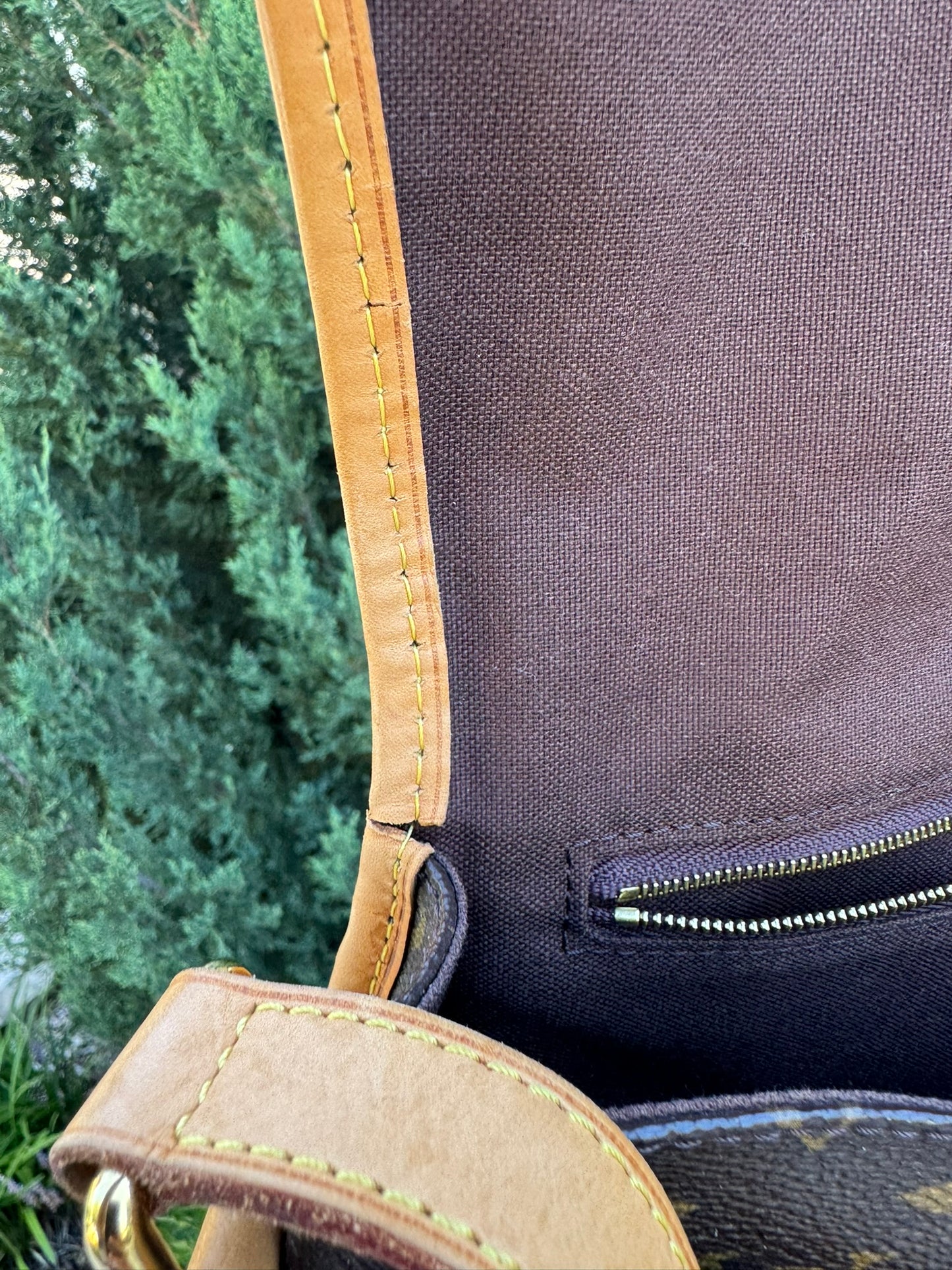 Louis Vuitton Menilmontant MM