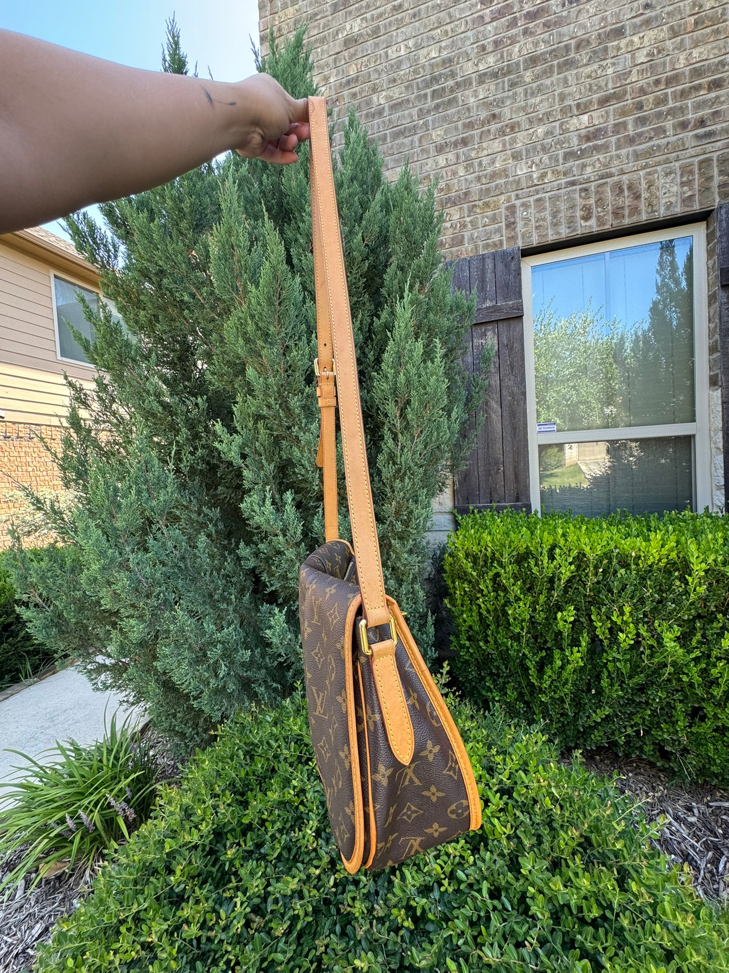 Louis Vuitton Menilmontant MM