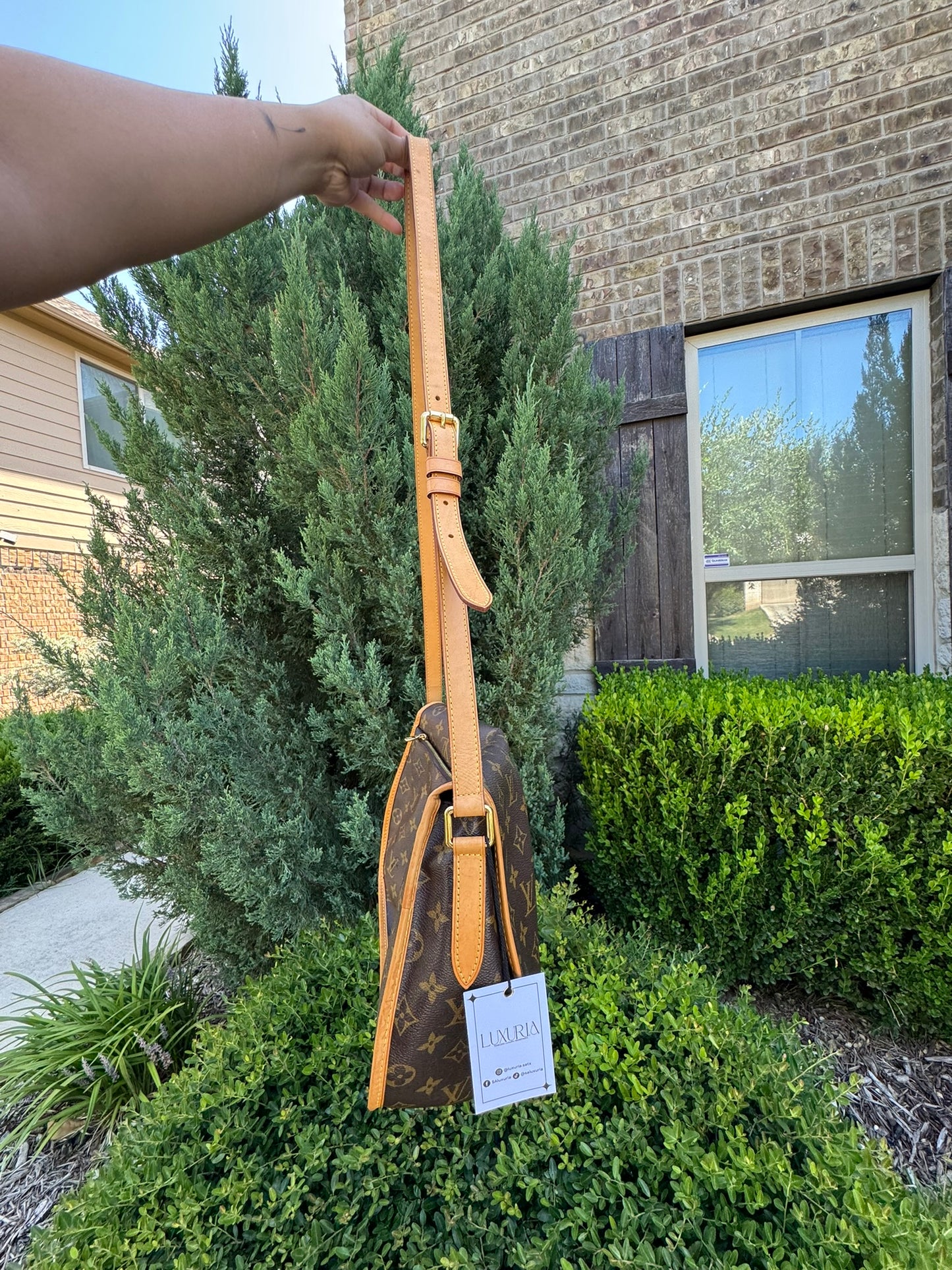 Louis Vuitton Menilmontant MM