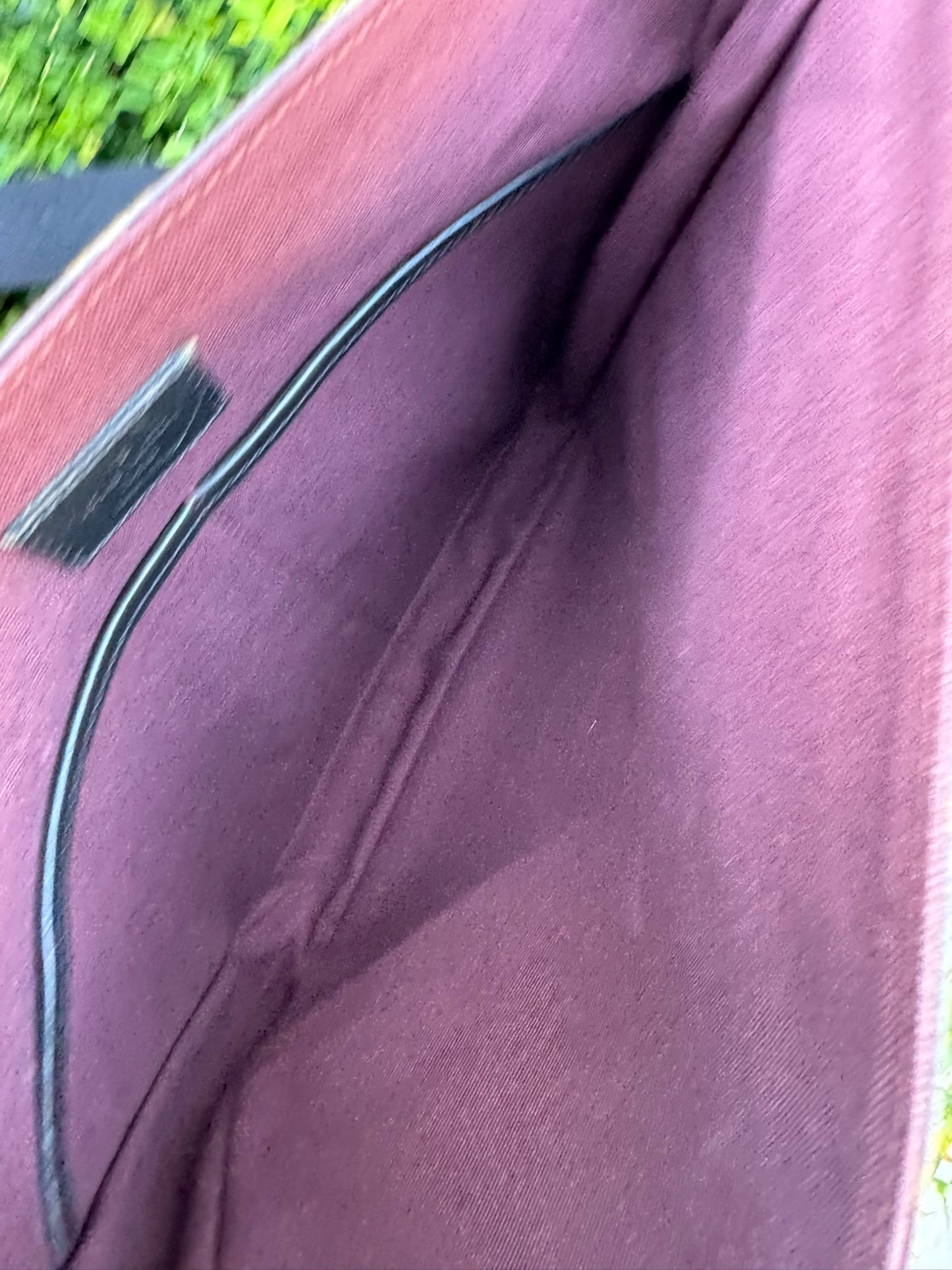 Louis Vuitton Bass Messenger MM