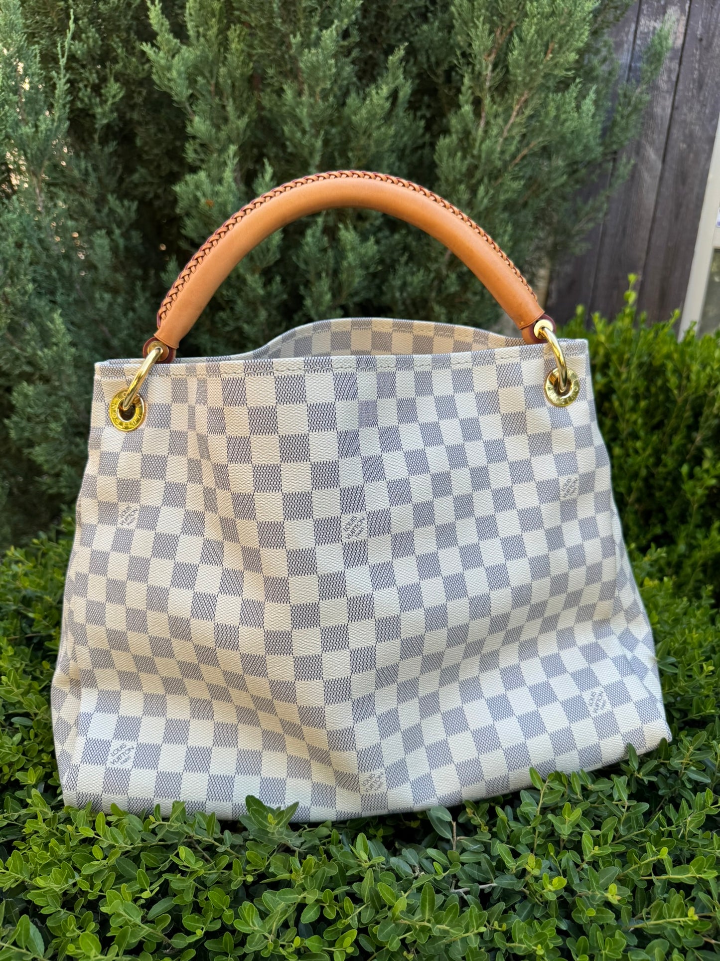 Louis Vuitton Artsy MM in Damier Azur Canvas