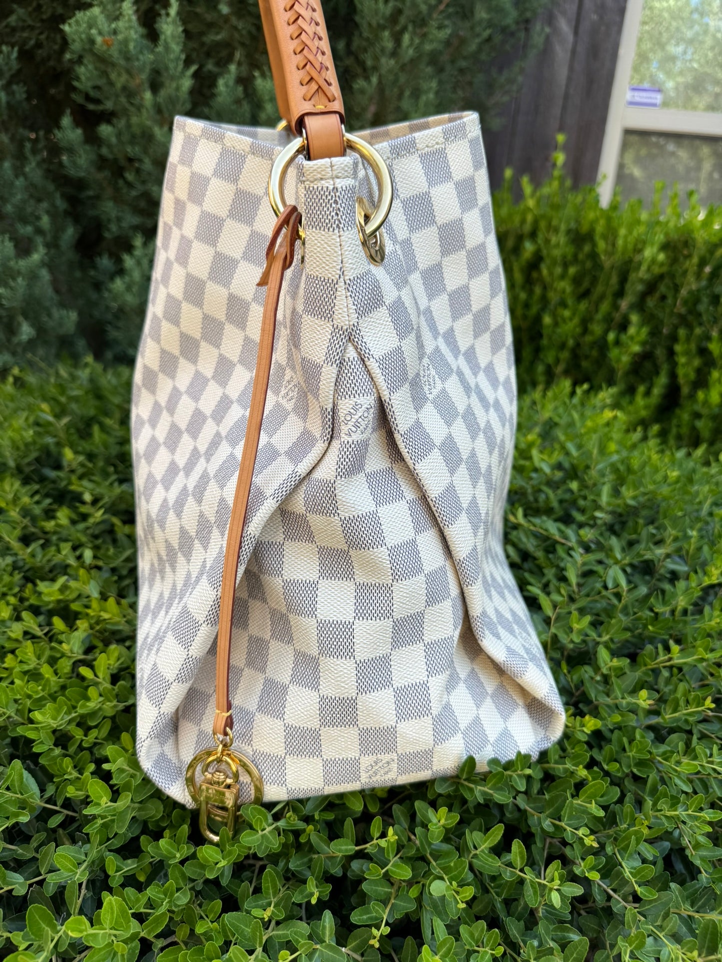 Louis Vuitton Artsy MM in Damier Azur Canvas