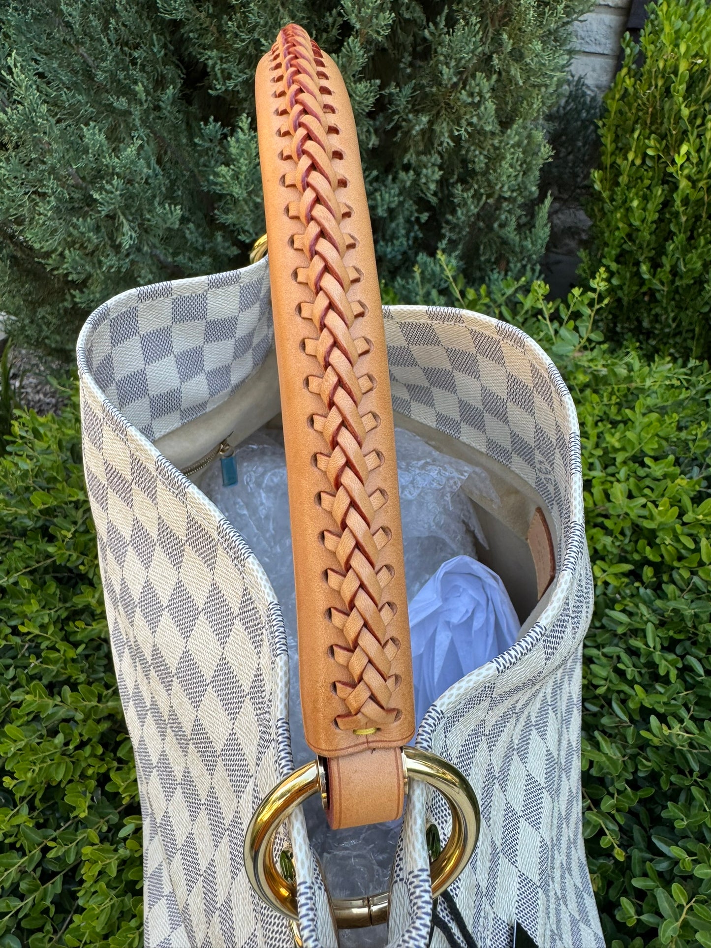 Louis Vuitton Artsy MM in Damier Azur Canvas