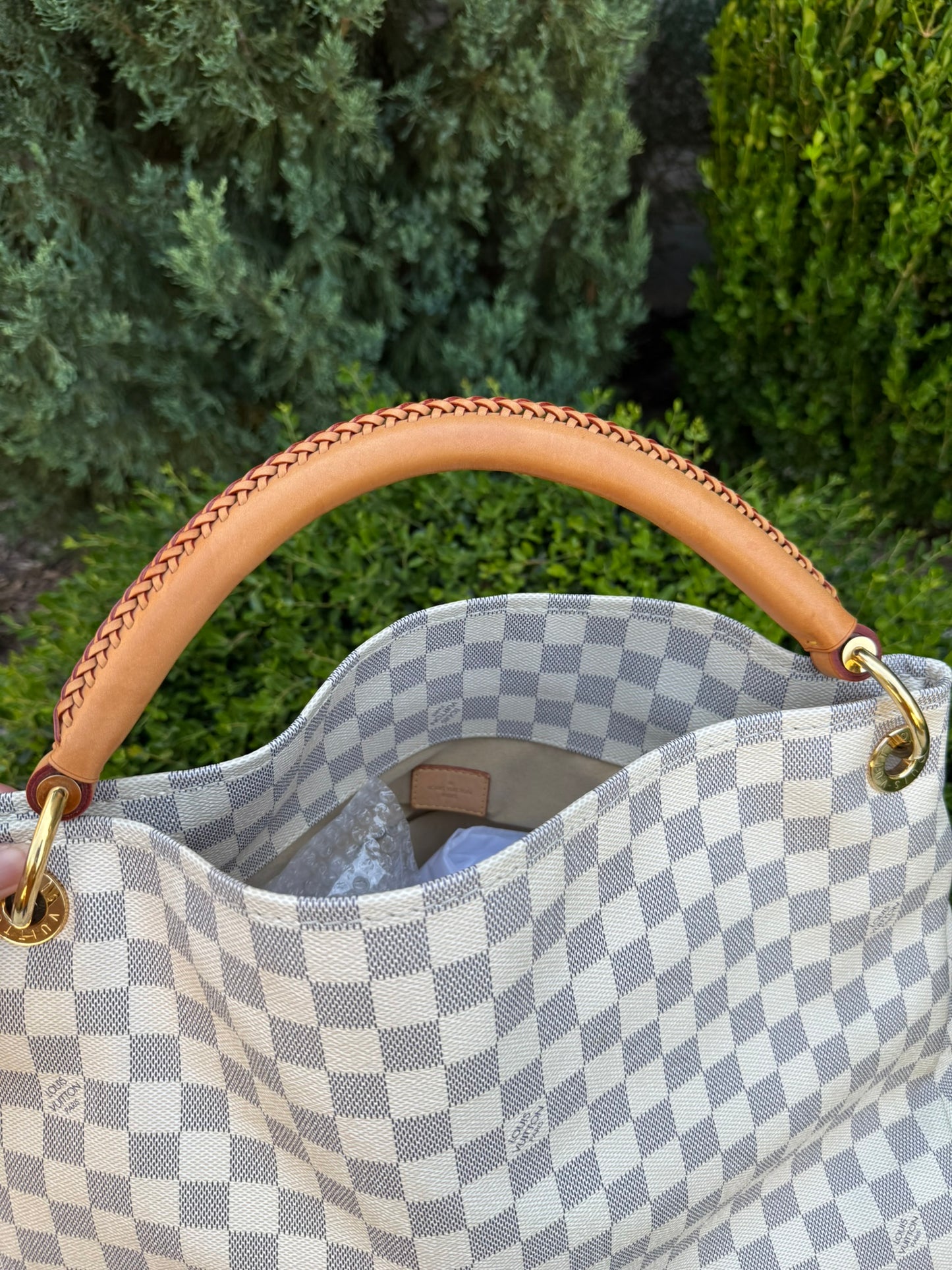 Louis Vuitton Artsy MM in Damier Azur Canvas