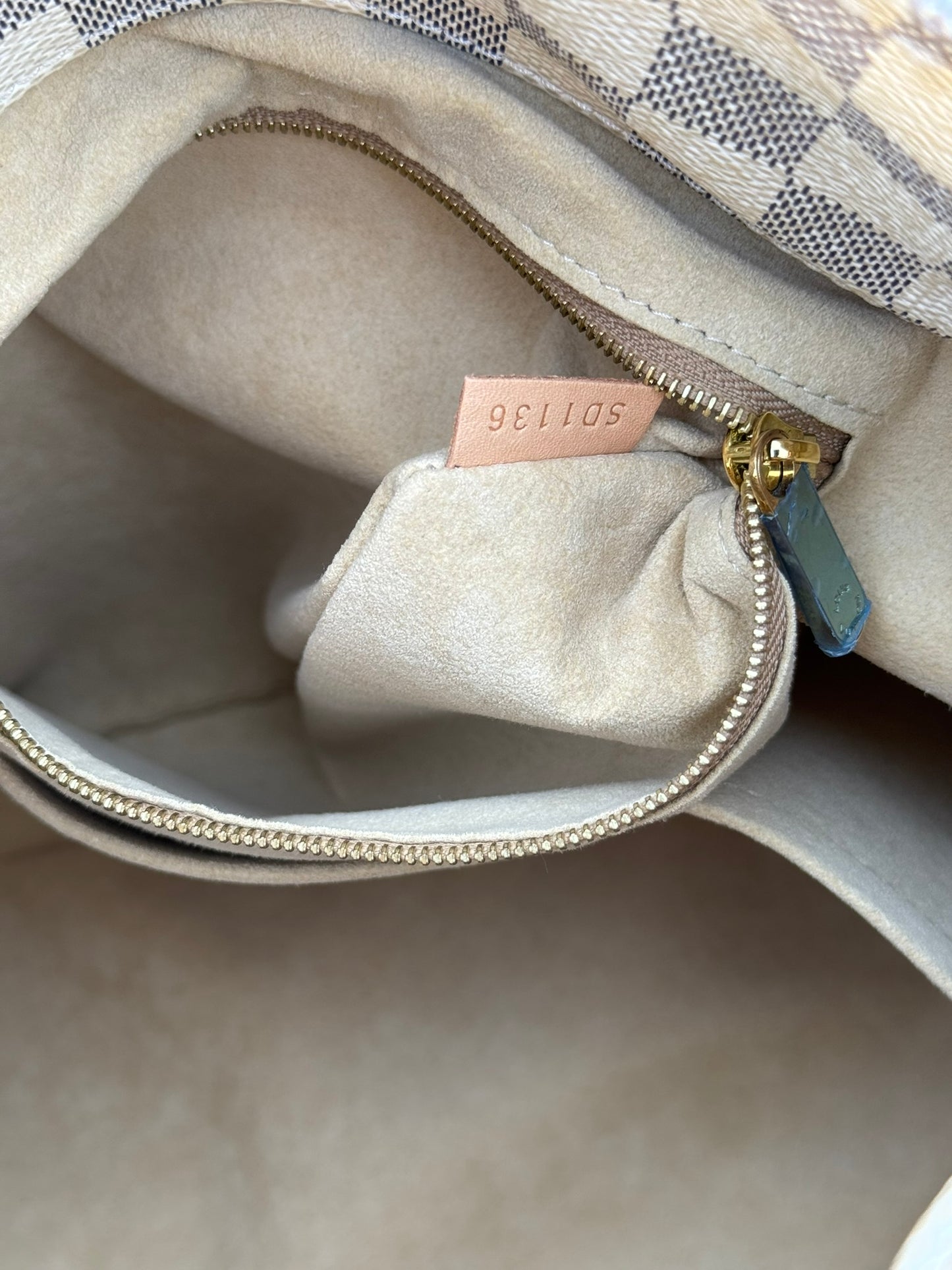 Louis Vuitton Artsy MM in Damier Azur Canvas