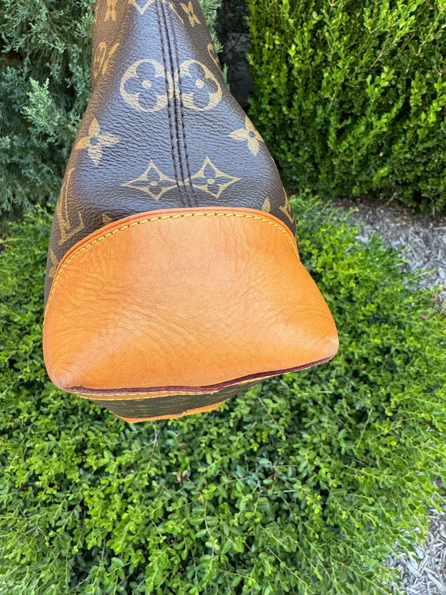 Louis Vuitton Berri PM in Monogram Canvas