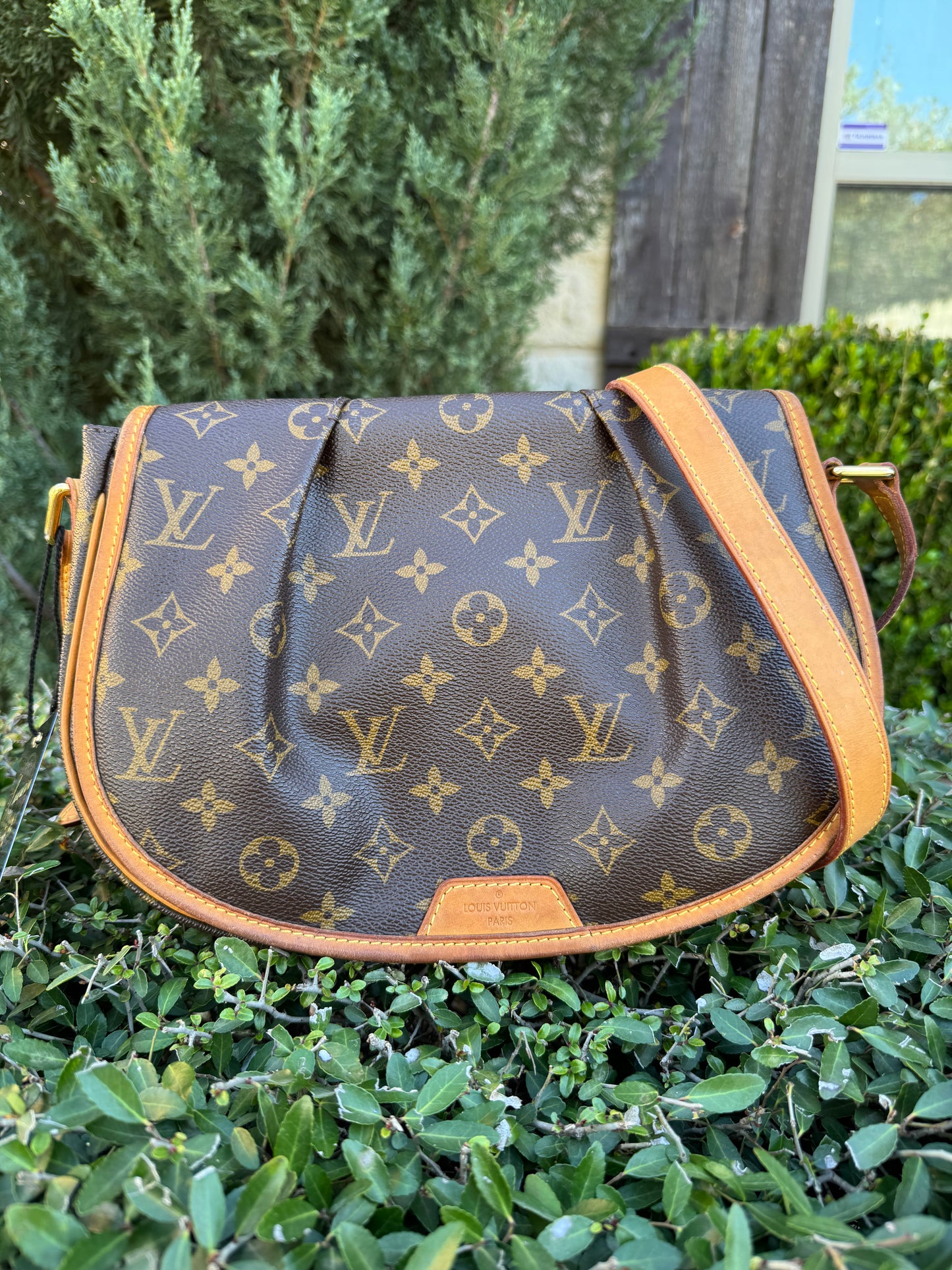 Louis Vuitton Menilmontant PM