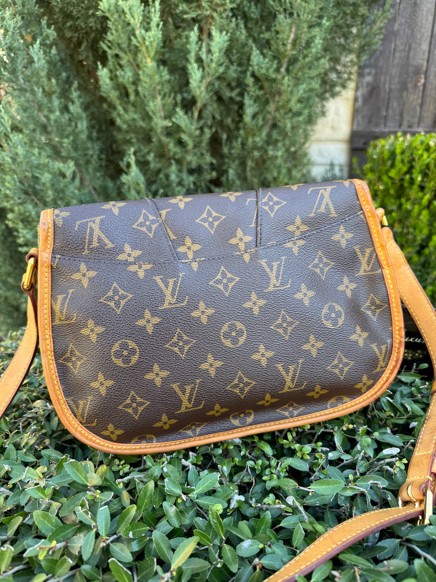 Louis Vuitton Menilmontant PM