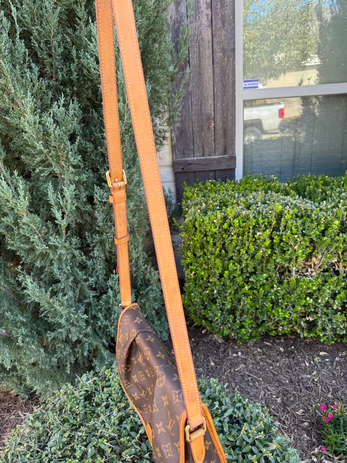 Louis Vuitton Menilmontant PM