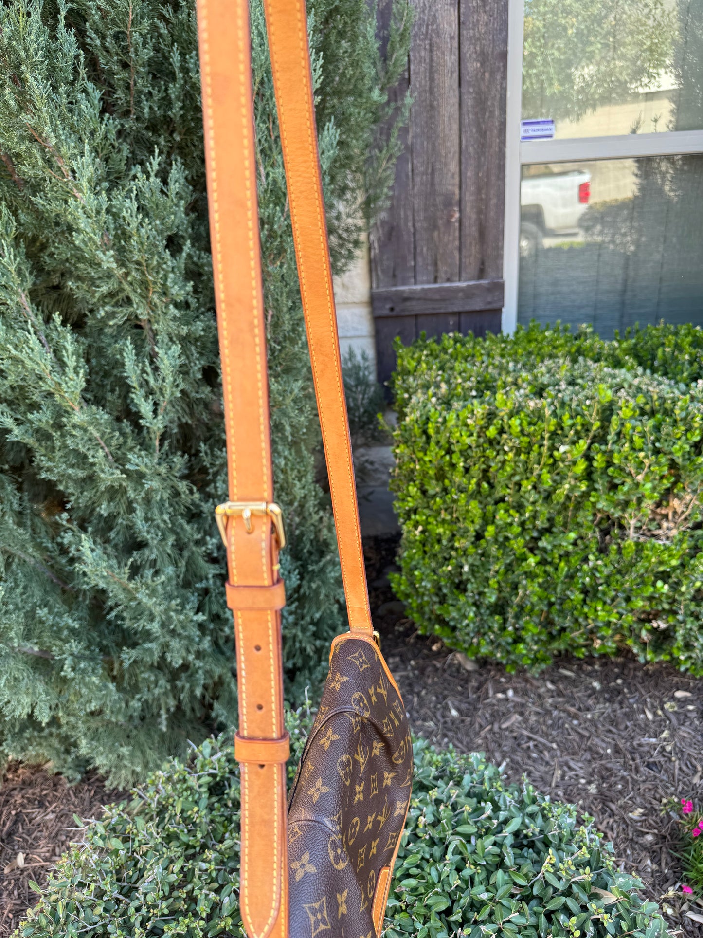 Louis Vuitton Menilmontant PM