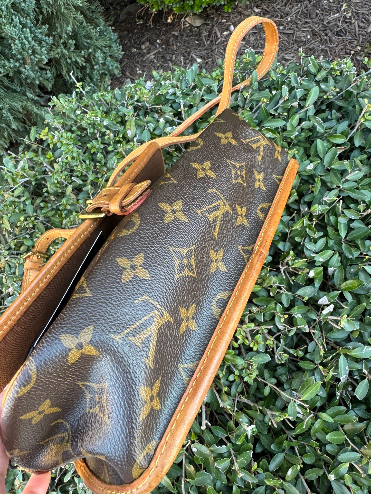 Louis Vuitton Sologne