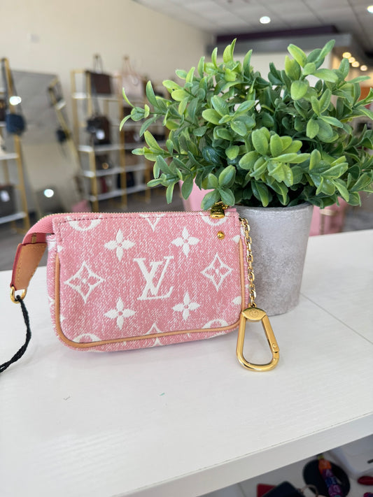 Louis Vuitton Micro Denim Pochette in Pink Monogram Denim