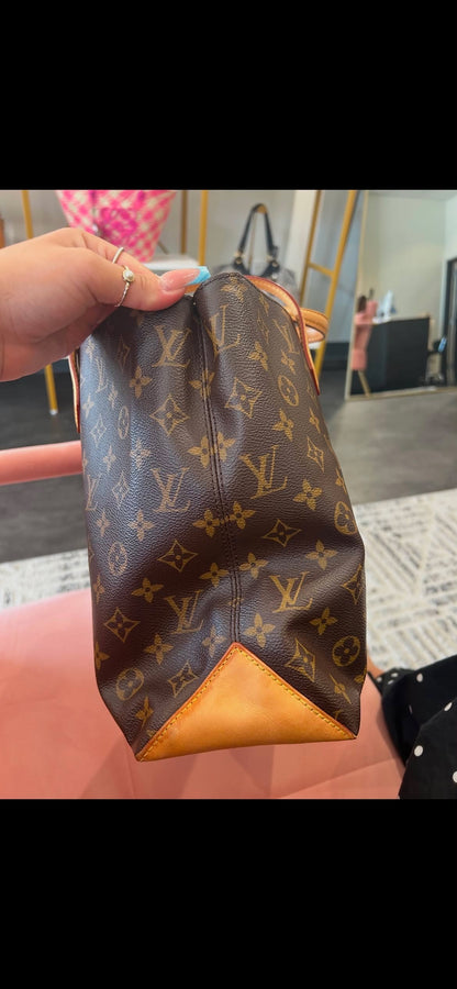 Louis Vuitton Wilshire MM – Monogram Canvas