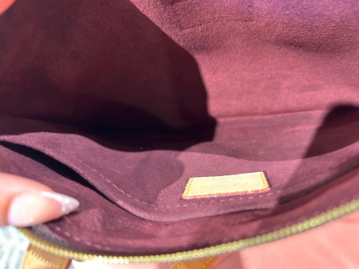 Louis Vuitton Carrousel – Monogram Canvas