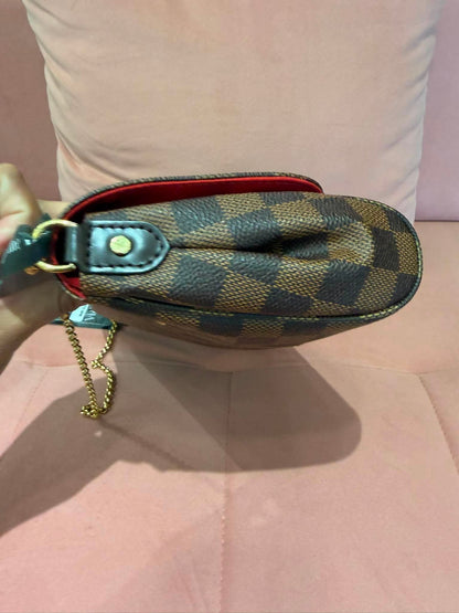 Louis Vuitton Favorite MM in Damier Ebene (For Ms Lisa)