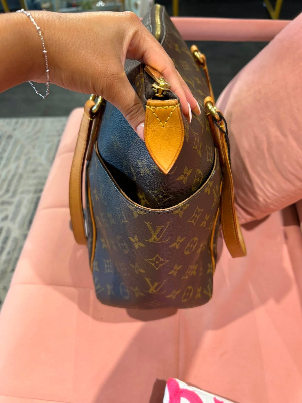 Louis Vuitton Totally MM – Monogram Canvas