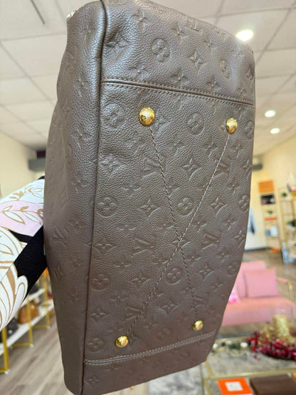 Louis Vuitton Artsy MM