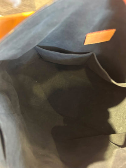 Louis Vuitton Gaia Black