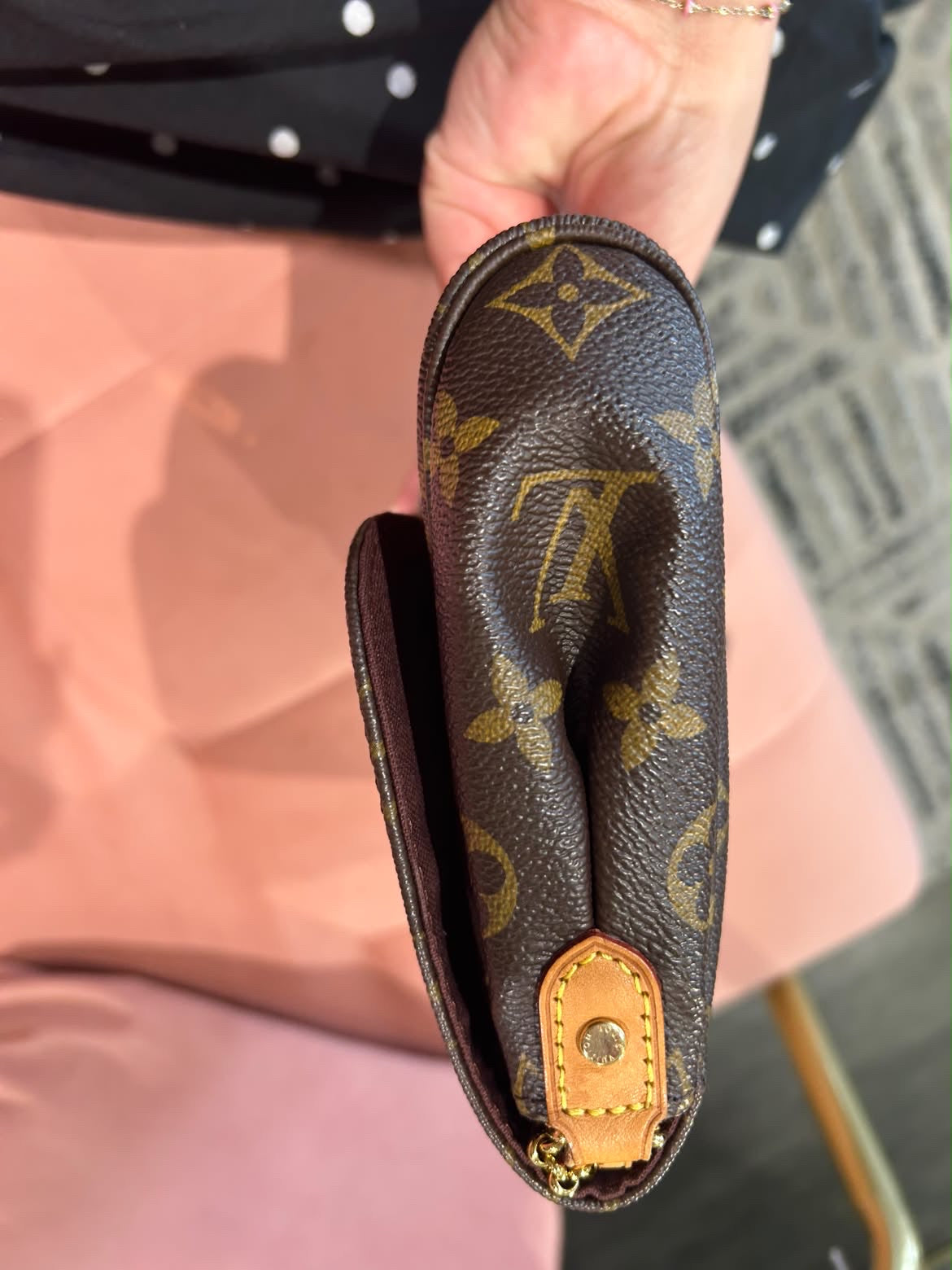 Louis Vuitton Favorite MM – Monogram Canvas