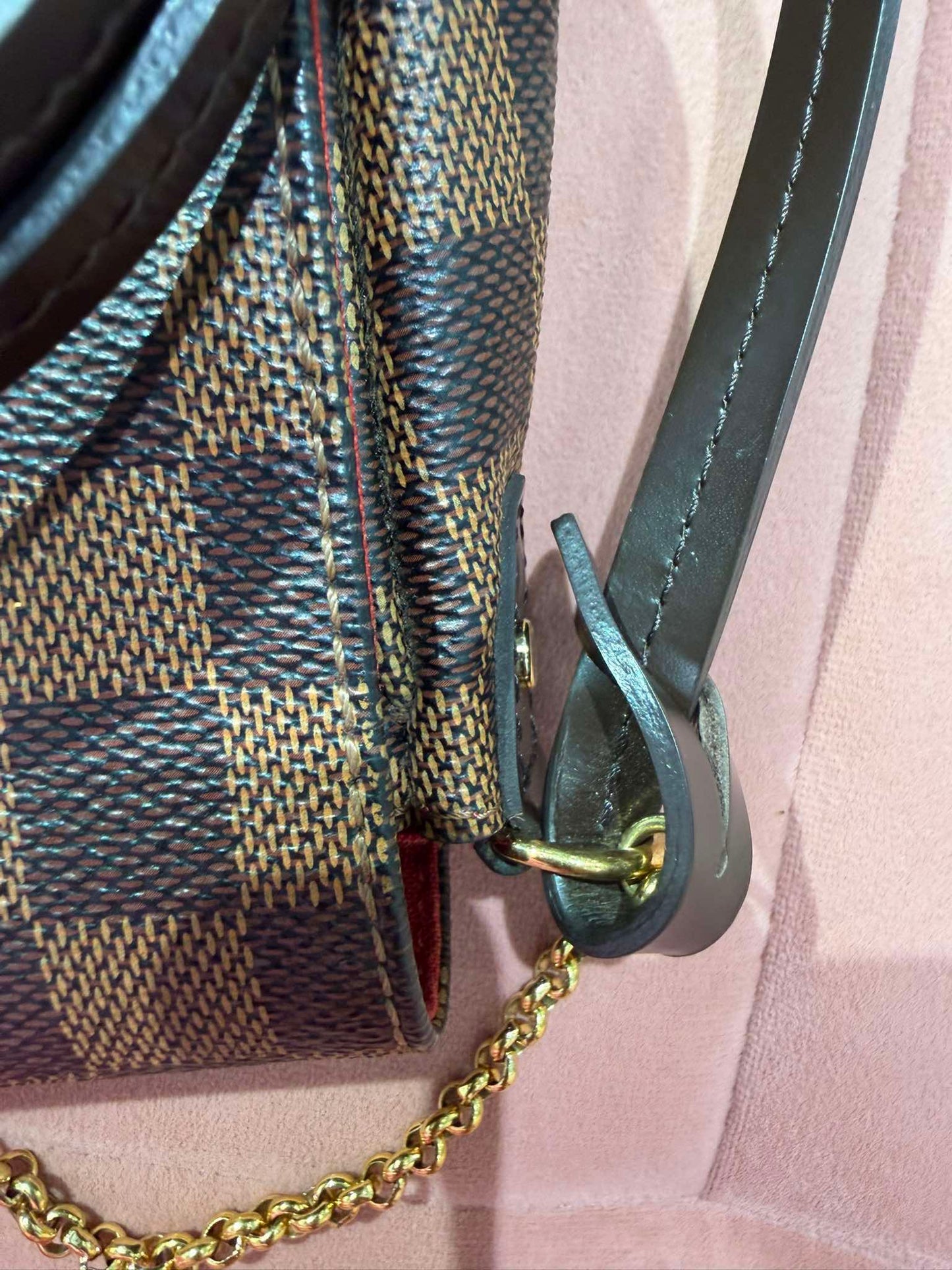 Louis Vuitton Favorite MM – Damier Ebene