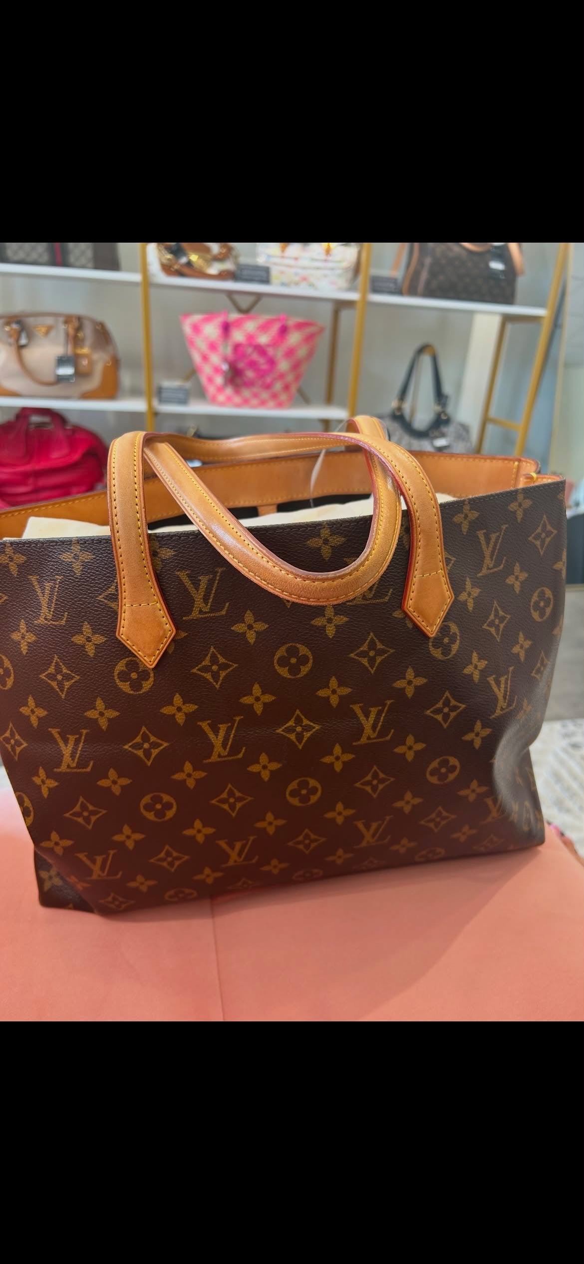 Louis Vuitton Wilshire MM – Monogram Canvas