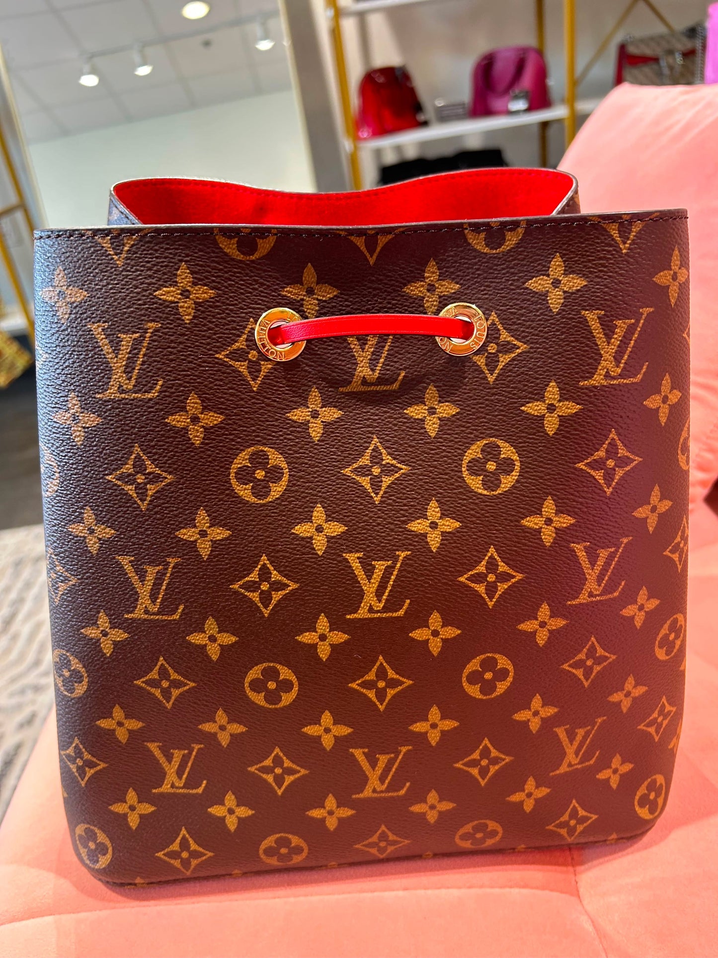 Louis Vuitton Gaia – Red