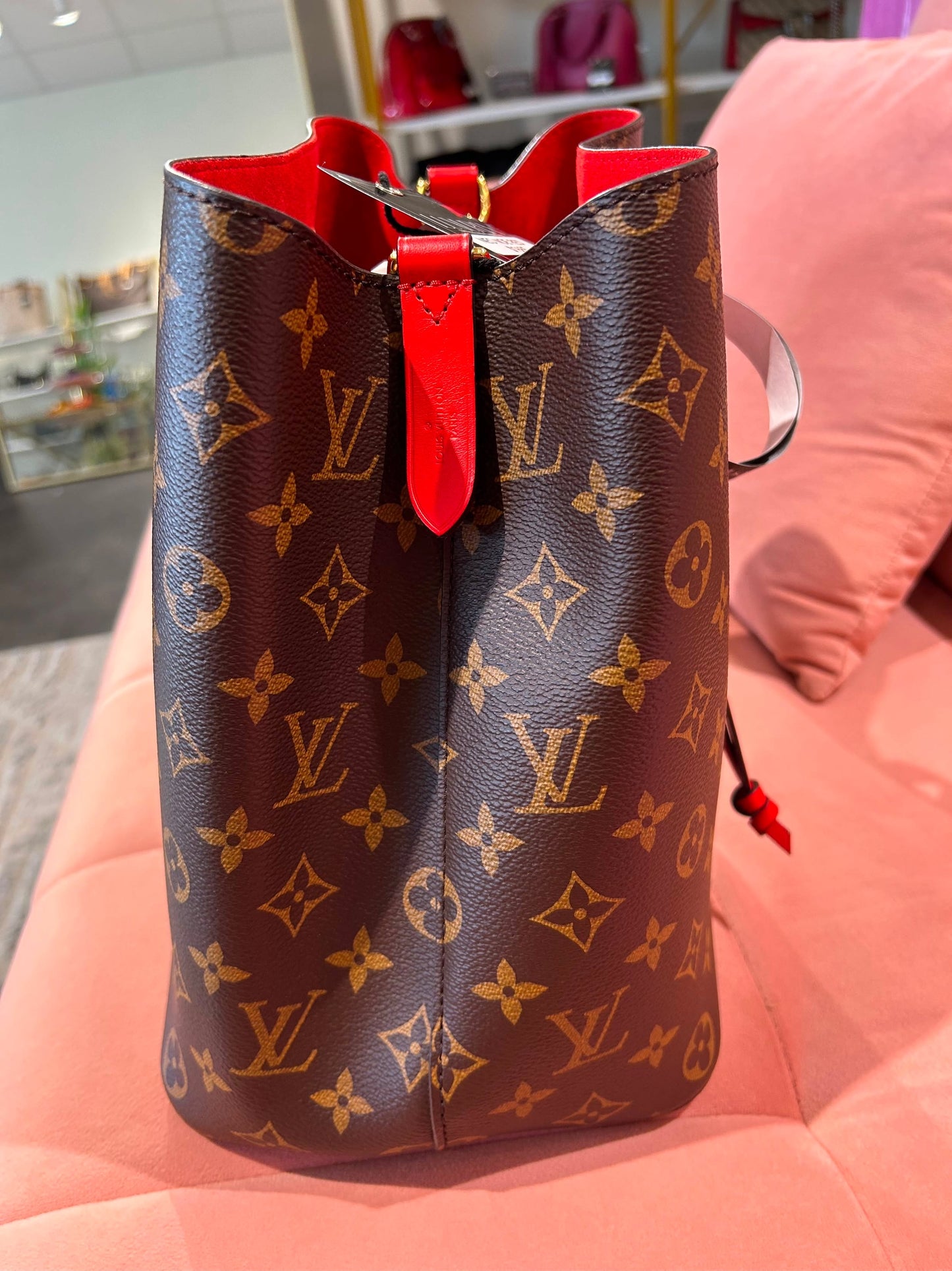 Louis Vuitton Gaia – Red
