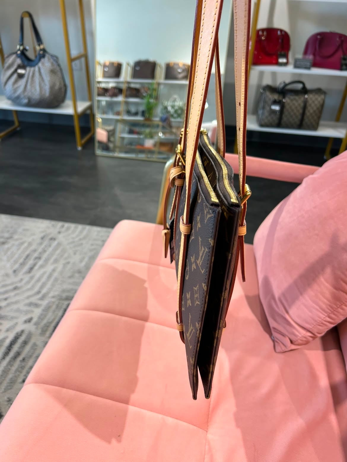 Louis Vuitton Carrousel – Monogram Canvas