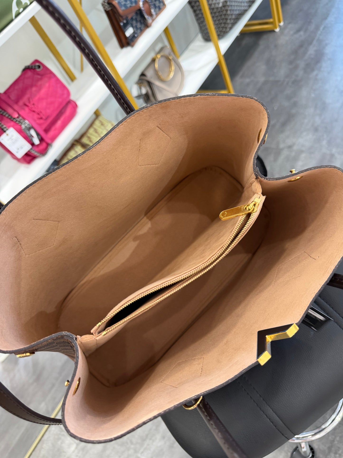 Louis Vuitton Kensington – Damier Ebene