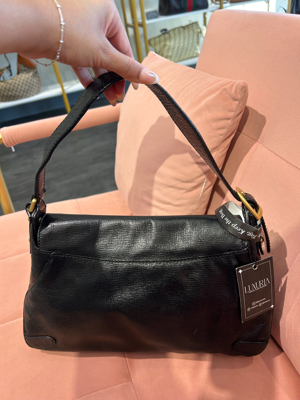 Gucci Horsebit Shoulder Bag – Black Leather