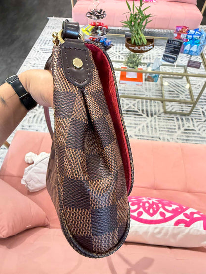 Louis Vuitton Favorite MM – Damier Ebene